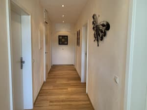 thumbnail: Hallway