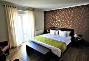 thumbnail: In-room dining
