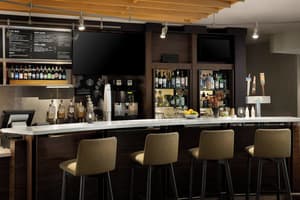 thumbnail: Bar (on property)