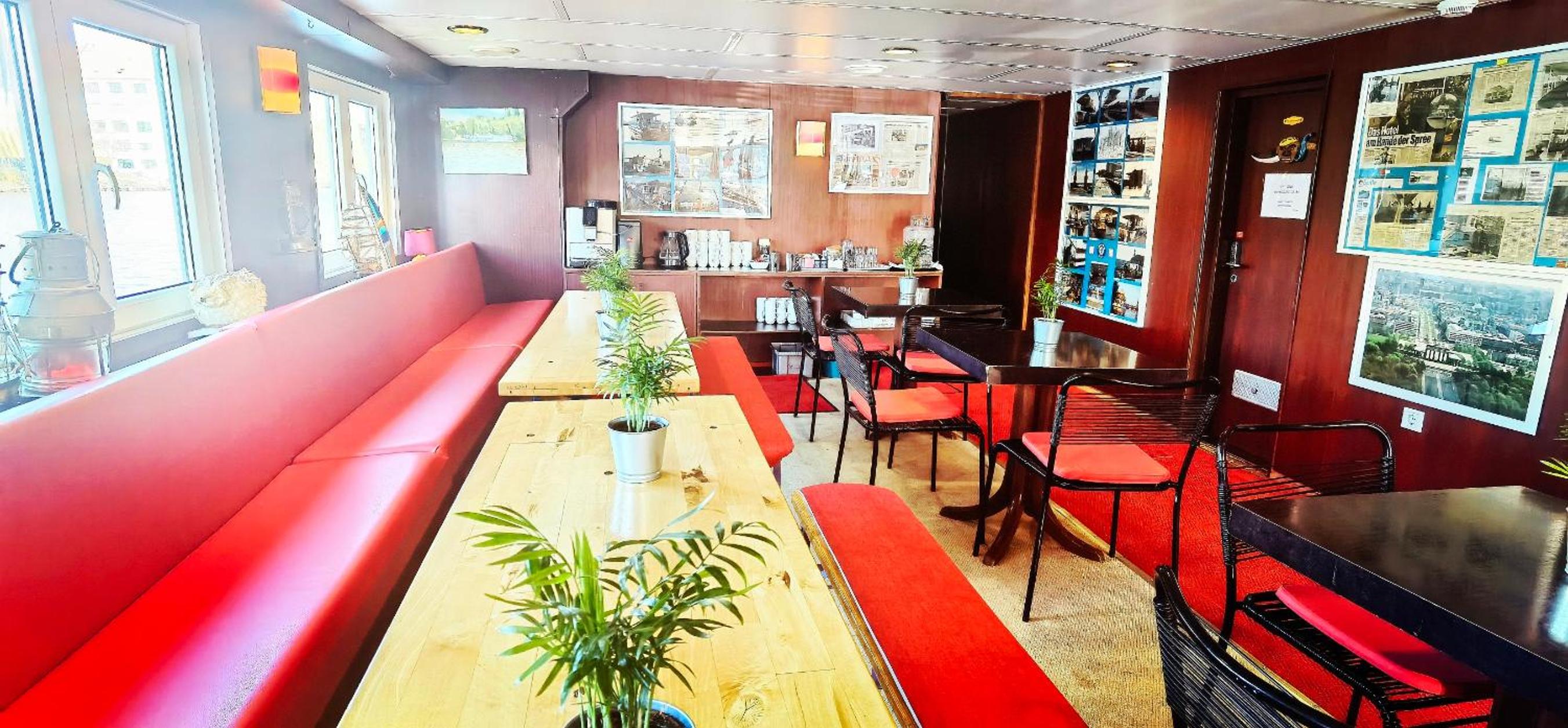 Restaurant-cafeteria