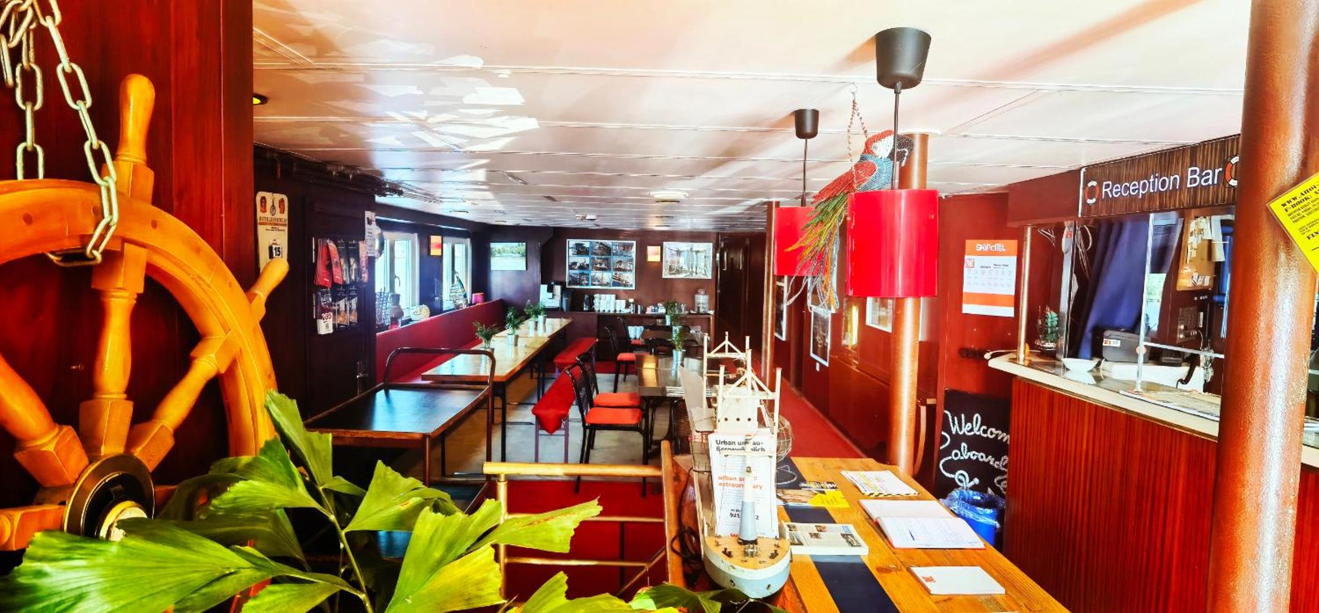 Restaurant-cafeteria