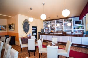 thumbnail: Breakfast area