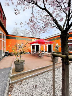 thumbnail: Courtyard