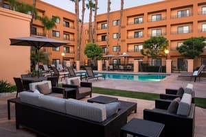 thumbnail: Outdoor pool