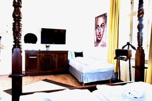 thumbnail: Interior