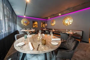 thumbnail: Restaurant