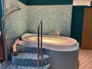 thumbnail: Spa