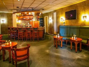 thumbnail: Bar (on property)