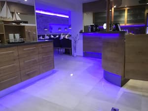 thumbnail: Dining