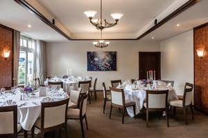 thumbnail: Restaurant