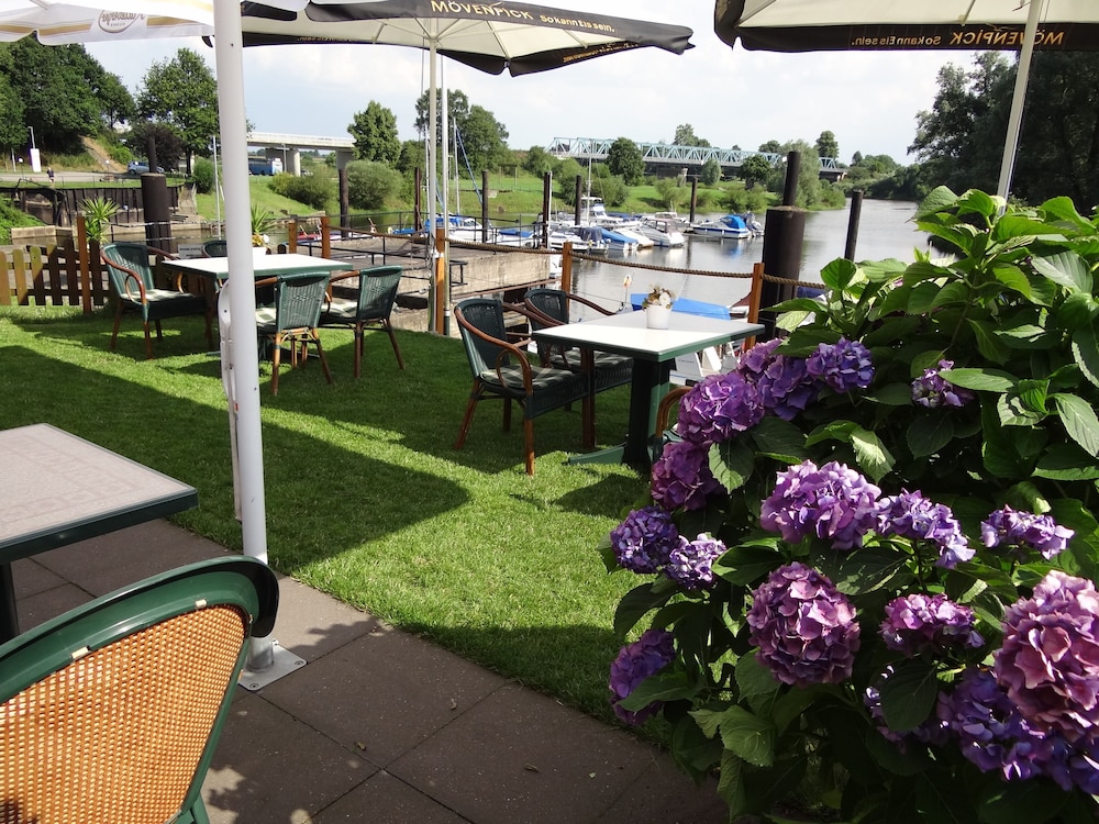 Sundeck