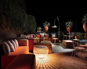 thumbnail: Poolside bar