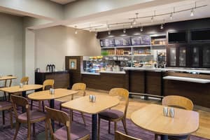 thumbnail: Restaurant