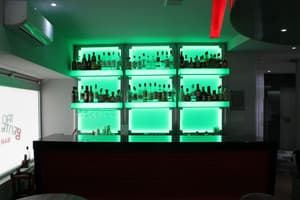 thumbnail: Bar (on property)