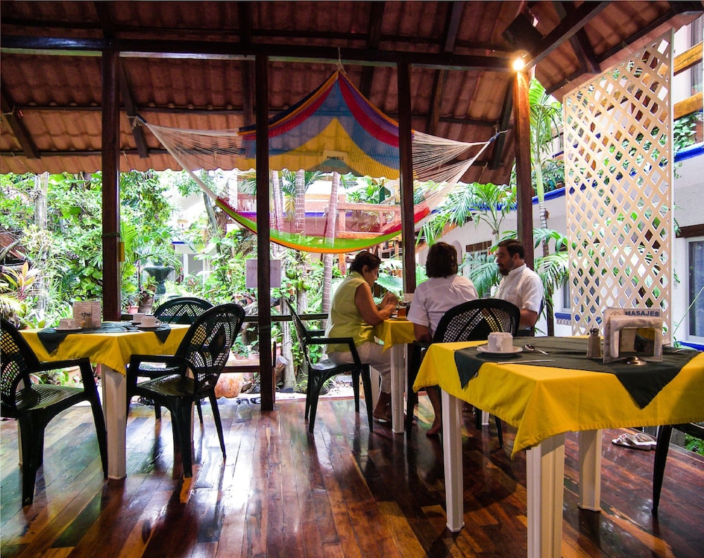 Food court