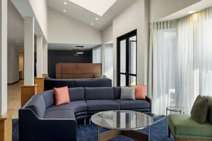 thumbnail: Lobby lounge