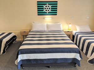 thumbnail: In-room dining