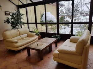 thumbnail: Lobby sitting area