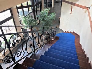 thumbnail: Staircase