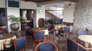 thumbnail: Bar (on property)