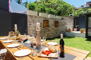 thumbnail: Outdoor dining