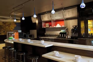 thumbnail: Bar (on property)