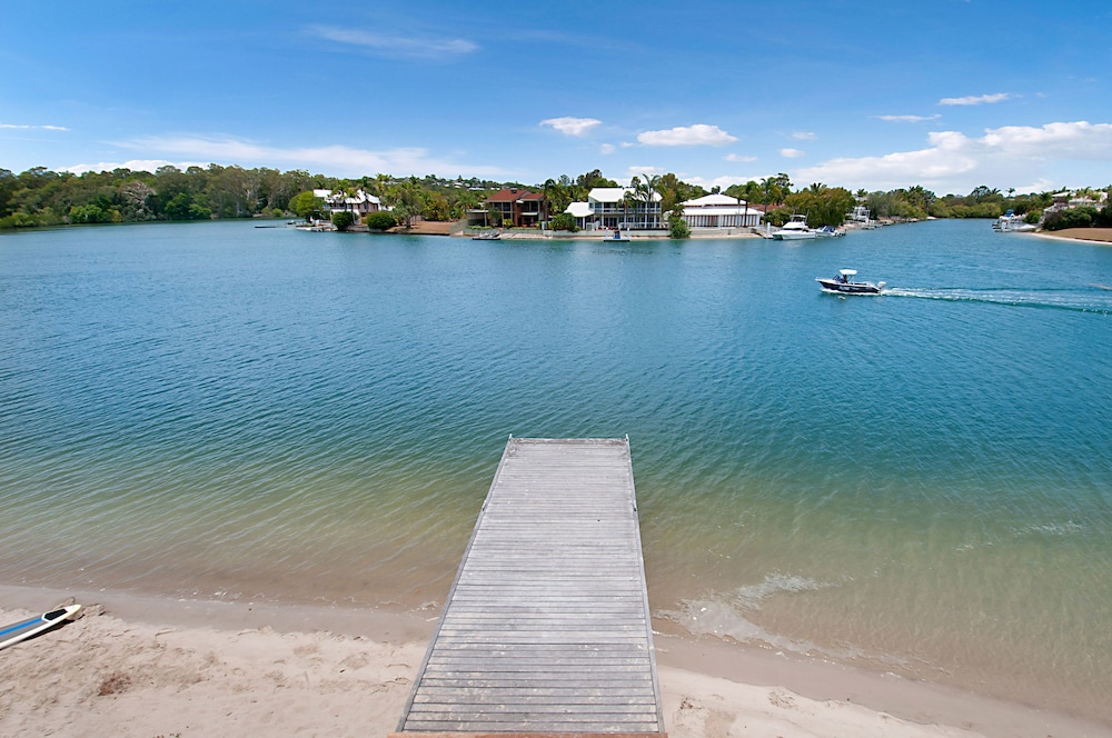 Dock