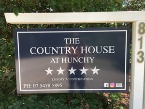 thumbnail: Front of property