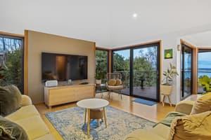 thumbnail: Living area