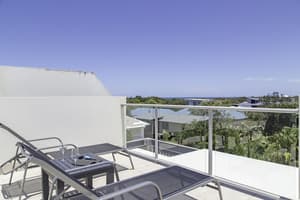 thumbnail: Balcony view