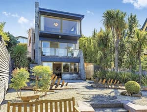 thumbnail: Exterior