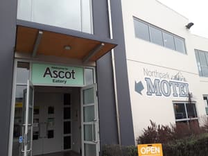 thumbnail: Front of property