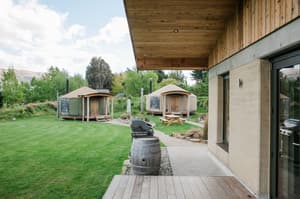 thumbnail: BBQ/picnic area