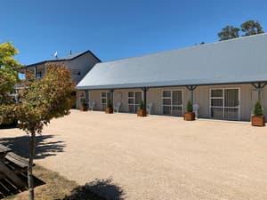 thumbnail: Exterior