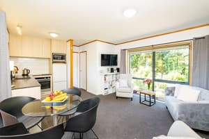 thumbnail: In-room dining