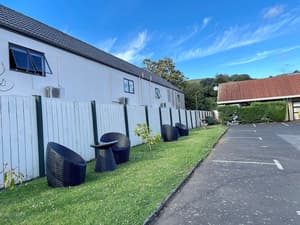 thumbnail: Front of property
