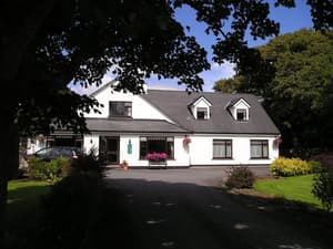 thumbnail: Front of property