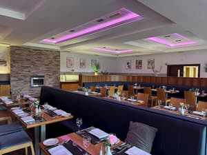 thumbnail: Restaurant