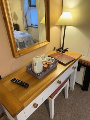 thumbnail: In-room dining