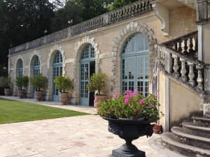 thumbnail: Exterior