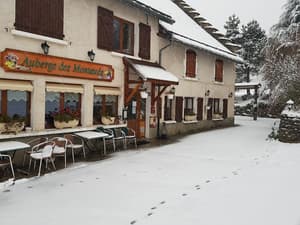 thumbnail: Front of property