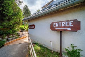 thumbnail: Exterior