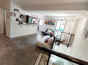 thumbnail: Interior entrance