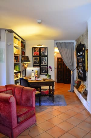 thumbnail: Living room