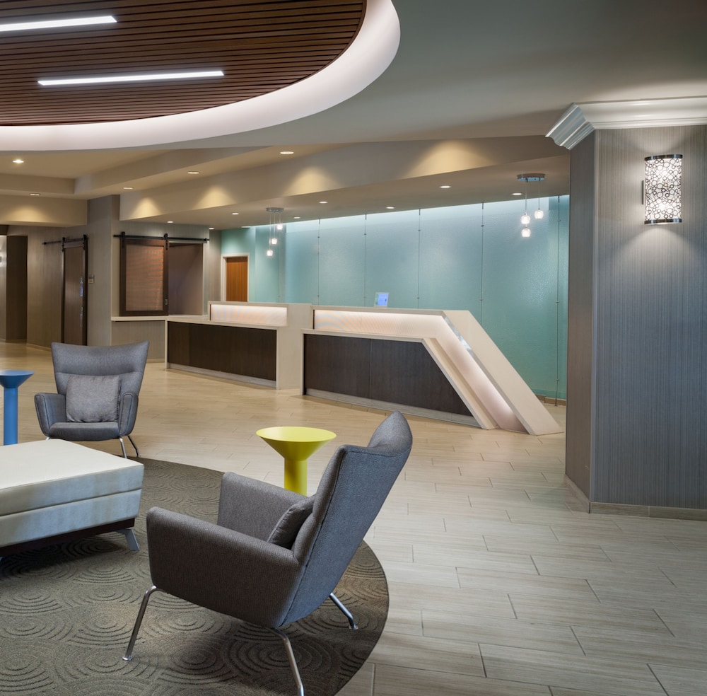 Check-in/check-out kiosk