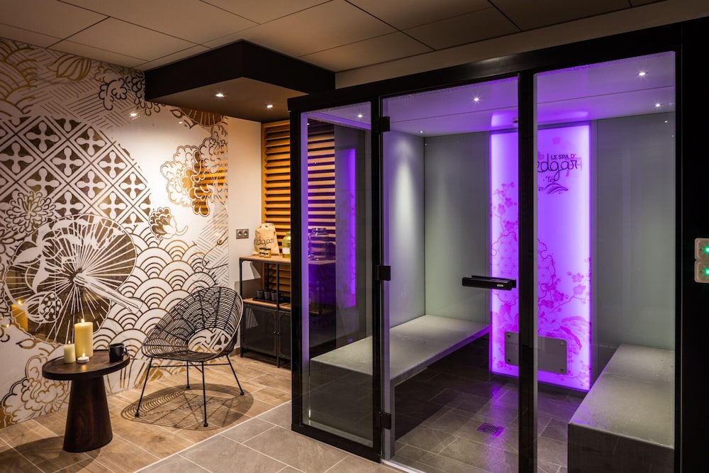 Steam room