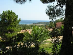 thumbnail: Front of property
