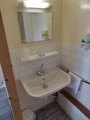 thumbnail: Bathroom