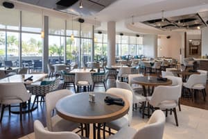 thumbnail: Bar (on property)