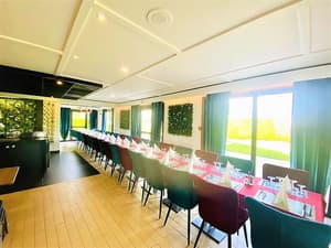 thumbnail: Restaurant